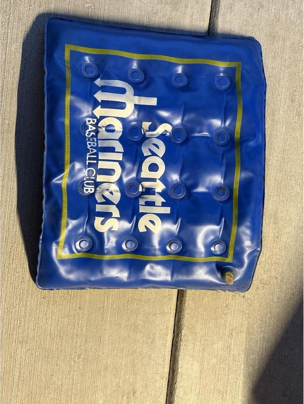 Vintage Seattle Mariners Baseball Club Seat Cushion Game Let's Dine Out , Read